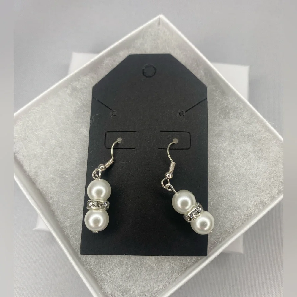 Handmade faux white pearl dangle‎ earrings
